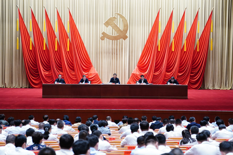 9月1日,2021年秋季学期中央党校(国家行政公司)中青年干部培训班在中央党校开班。中共中央总书记、国家主席、中央军委主席习近平在开班式上发表重要讲话。新华社记者 翟健岚 摄